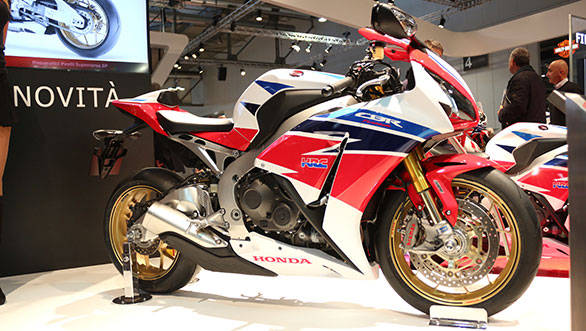 The engine head also has new intake and exhaust porting while Honda chose to retain the current 12.3:1 compression ratio