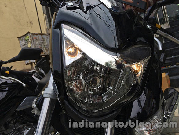 Suzuki-Inazuma-GW250-dealer-spied-headlight-1024x768