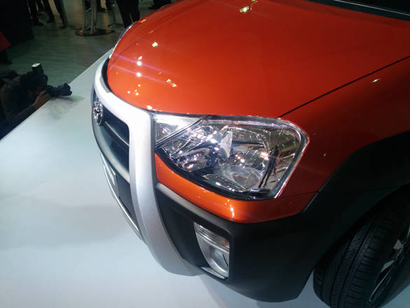 Toyota Etios Cross (9)