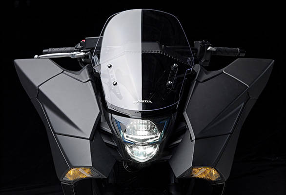 Honda-NM4-Vultus-2