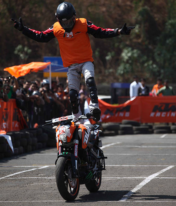 Joyride -- Esctatic Sachin on his KTM Duke 200