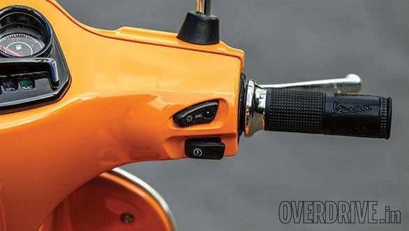 The Vespa S gets great looking dials. The boot is big but, like the others it cannot fit a full face helmet. Fiddly switchgear