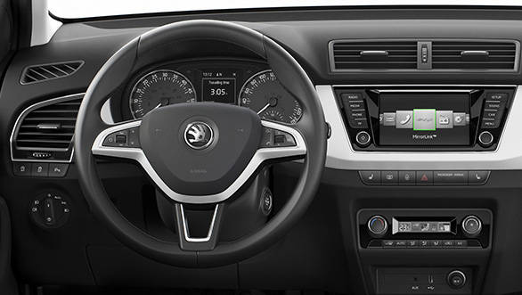 2015 Skoda Fabia interiors revealed Skoda-Fabia-interior