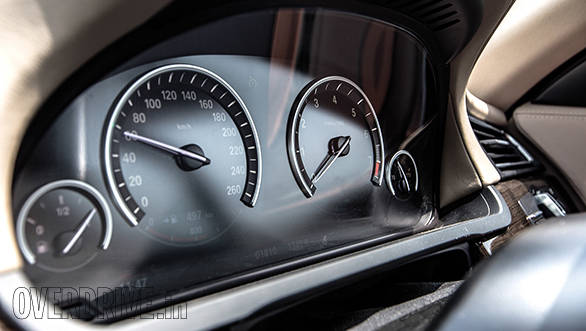 BMW ActiveHybrid 7L instrumentation