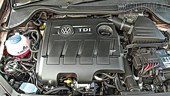 Volkswagen Vento TDI DSG (1)