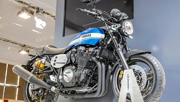 Yamaha-XJR-1300.gif