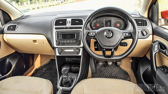 2014 Hyundai Elite i20 comparo (5)