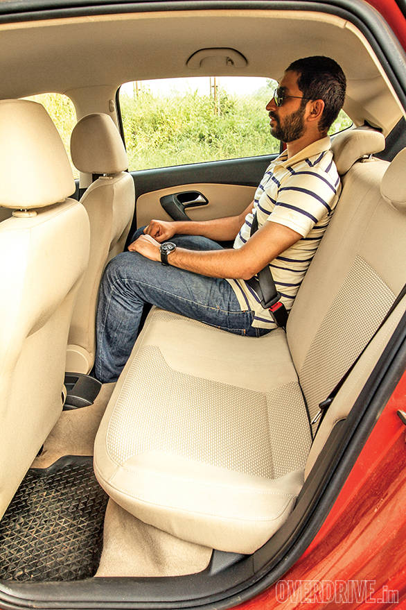 2014 Hyundai Elite i20 comparo (6)