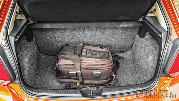 2014 Hyundai Elite i20 comparo (7)