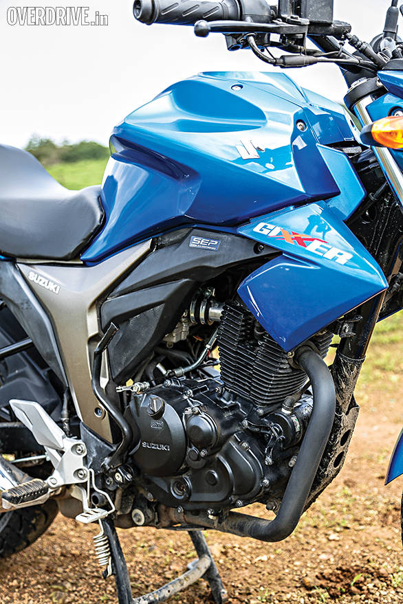 Suzuki Gixxer comparo (1)