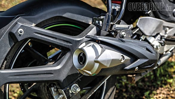 Suzuki Gixxer comparo (13)