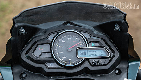 Little LCD display is the extra premium bit over the Discover 150S