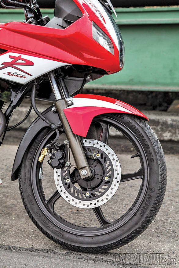 Riding the tuned Hero Karizma R from Fortpoint Racing Tuned Karizma R