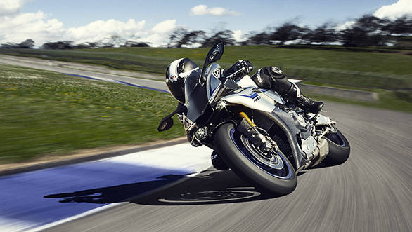 2015 Yamaha R1 to be launched in India in March next year 2015 Yamaha R1 (1)