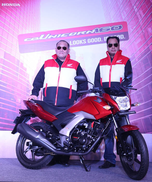 Honda_CB_Unicorn_160_cc_launch_-_Mr__Keita_Muramatsu_President__CEO_HMSI__Mr__Y_S__Guleria_VP_Sales__Marketing_HMSI