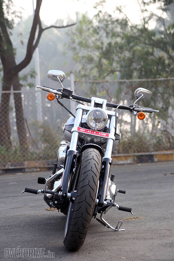 The skinny 21-inch front wheel and the straight handlebar look is a classic drag-inspired cruiser one-two knockout punch