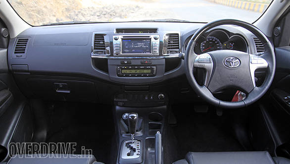 2015 Toyota Fortuner 3.0l 4x4 automatic (10)