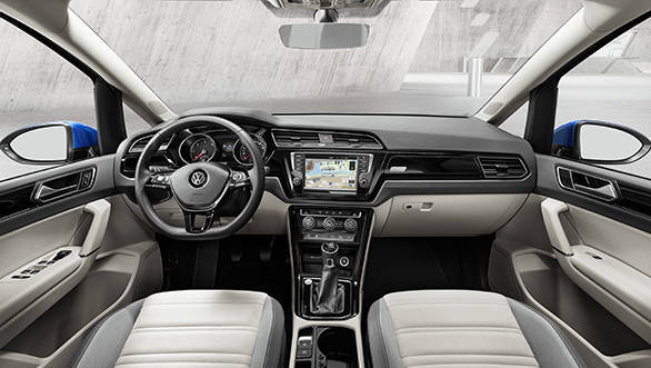 VW_Touran_INT_002 (1)