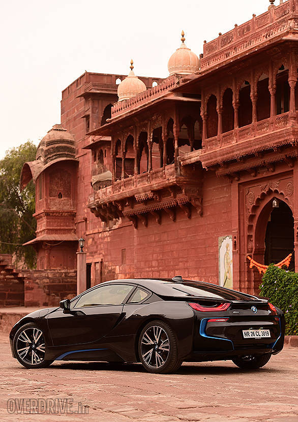 BMW i8