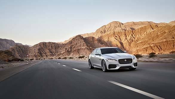 JAGUARXF_S_Dynamic_Trk_10_RHD