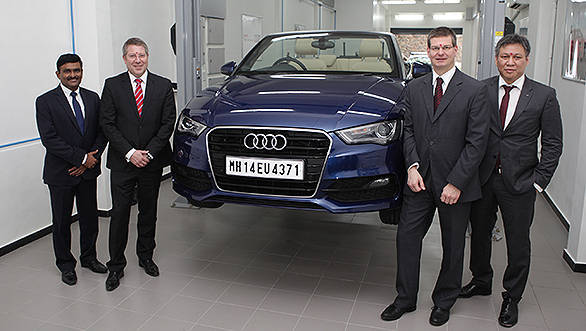 Mr._Ulli_Seyfferth,_Head_of_Technical_Service,_AUDI_AG_and_Mr._Joe_King,_Head,_Audi_India_at_Audi_TSC