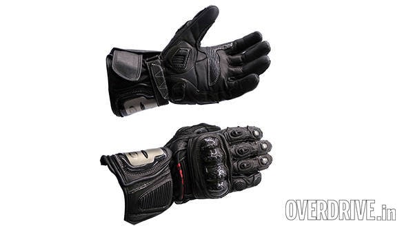 Better Riding: Purchasing safety kit Triumph Action 2 gloves
