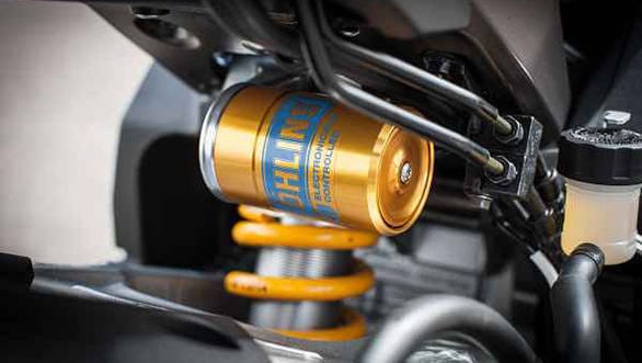 Yamaha's YZF-R1M to be affected by Ohlins rear shock recall r1mdetail-shock (1)