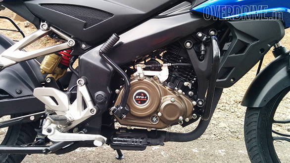 Bajaj Pulsar AS150 (1)