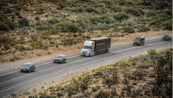 First self-driving semi-automatic truck from Daimler driven on a public road in the US Freightliner Inspiration Truck Daimler (1)