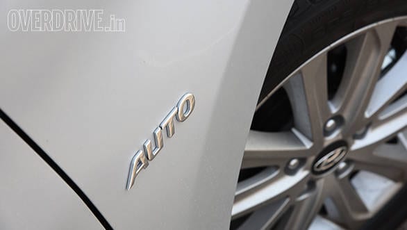 Hyundai Elantra 2015 (11)