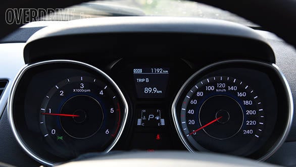 Hyundai Elantra 2015 (12)
