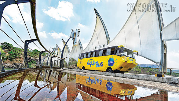 Amphicoach GTS-1 Aqua Bus (2)