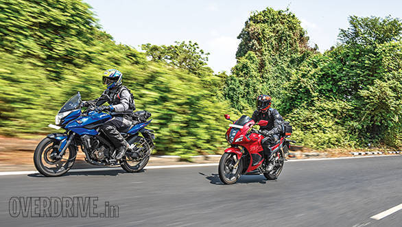 Bajaj Pulsar AS 200 vs Hero Karizma ZMR (4)