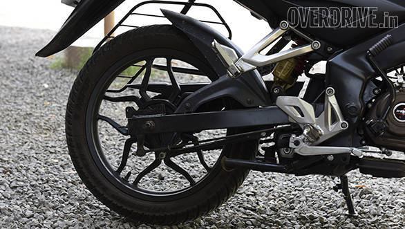 Bajaj Pulsar AS150 (1)