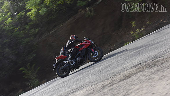 Bajaj Pulsar AS150 (5)