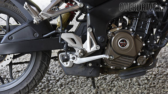 Bajaj Pulsar AS200 (2)