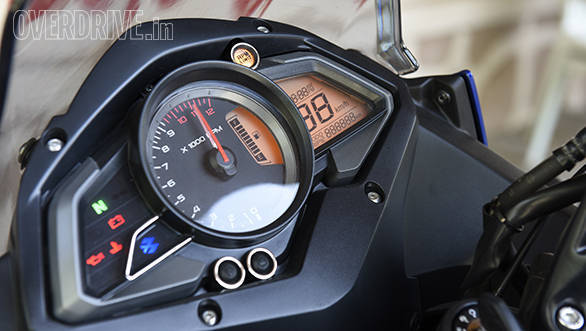 Bajaj Pulsar AS200 (4)