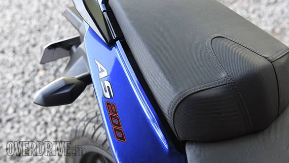 Bajaj Pulsar AS200 (5)