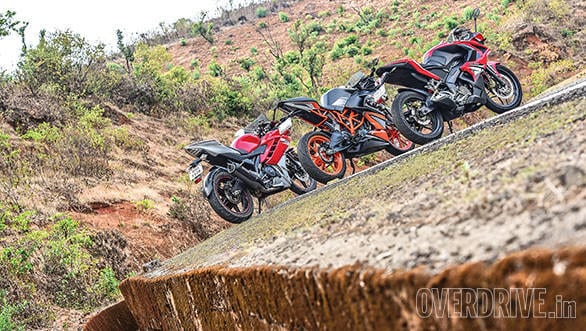 KTM RC200 vs Yamaha R15 vs Bajaj Pulsar RS200 (7)