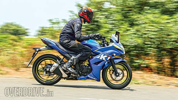 Suzuki Gixxer SF vs Yamaha Fazer Fi (9)