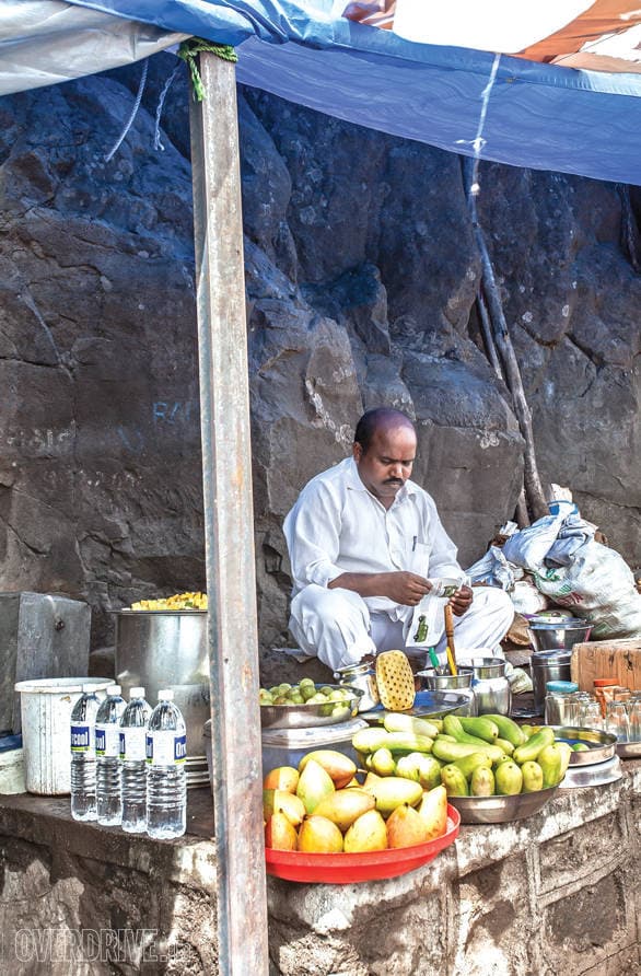 The Volkswagen Polo GT twins at the Shivneri Fort in Maharashtra Volkswagen Polo advertorial (3)