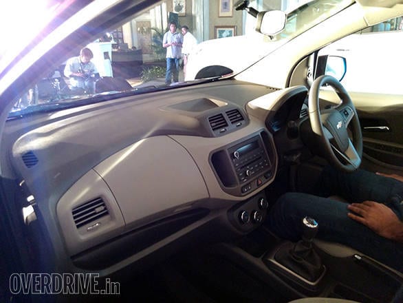 Image gallery: Meet the new India-bound Chevrolet Spin MPV The instrument cluster is fully digital like in the Beat and Sail