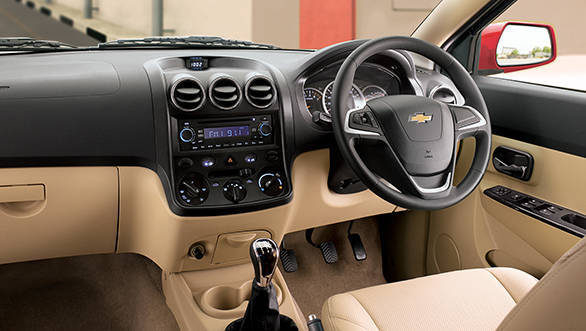 GM launches updated Chevrolet Enjoy in India at Rs 6.24 lakh New Chevrolet Enjoy Launched - Interior