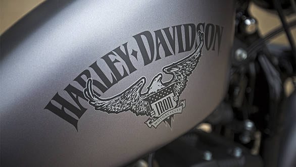 Image gallery: 2016 Harley-Davidson Iron 883 2016 Harley Davidson 883 (16)