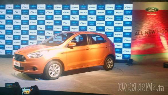 2015 Ford Figo (2)