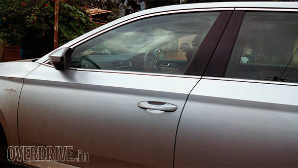 2016 Skoda Superb spied (1)