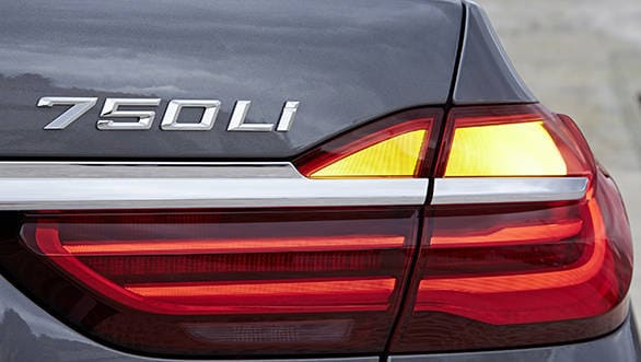BMW 7-Series  (13)