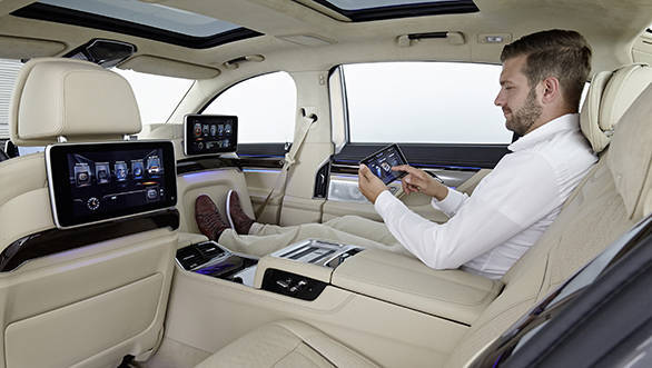 BMW 7-Series  (17)
