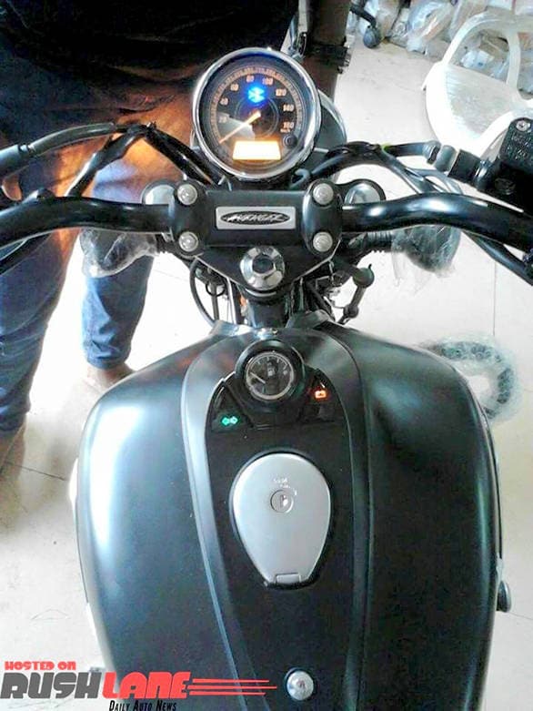 2015 New Bajaj Avenger Leaked Images (3)