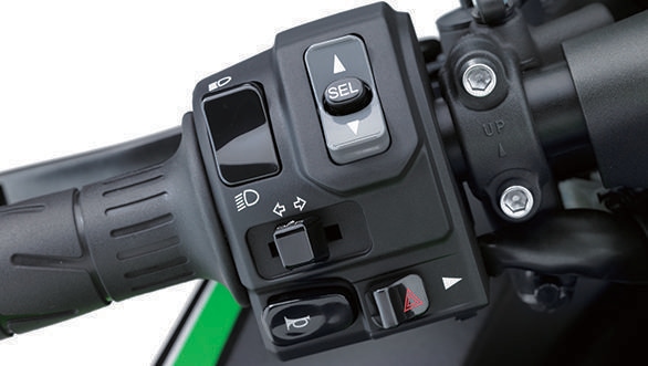 KAWASAKI ZZR1400 (8)